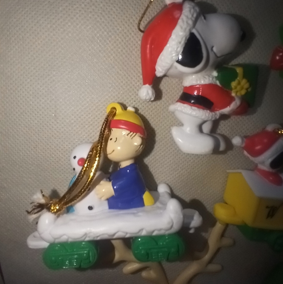 Peanuts tree ornaments🪝 - Picture 2 of 7